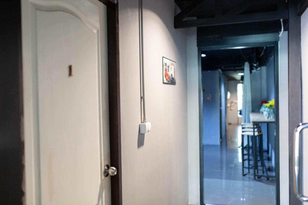 La Belle Nuit House Vandrerhjem Chiang Mai Eksteriør bilde