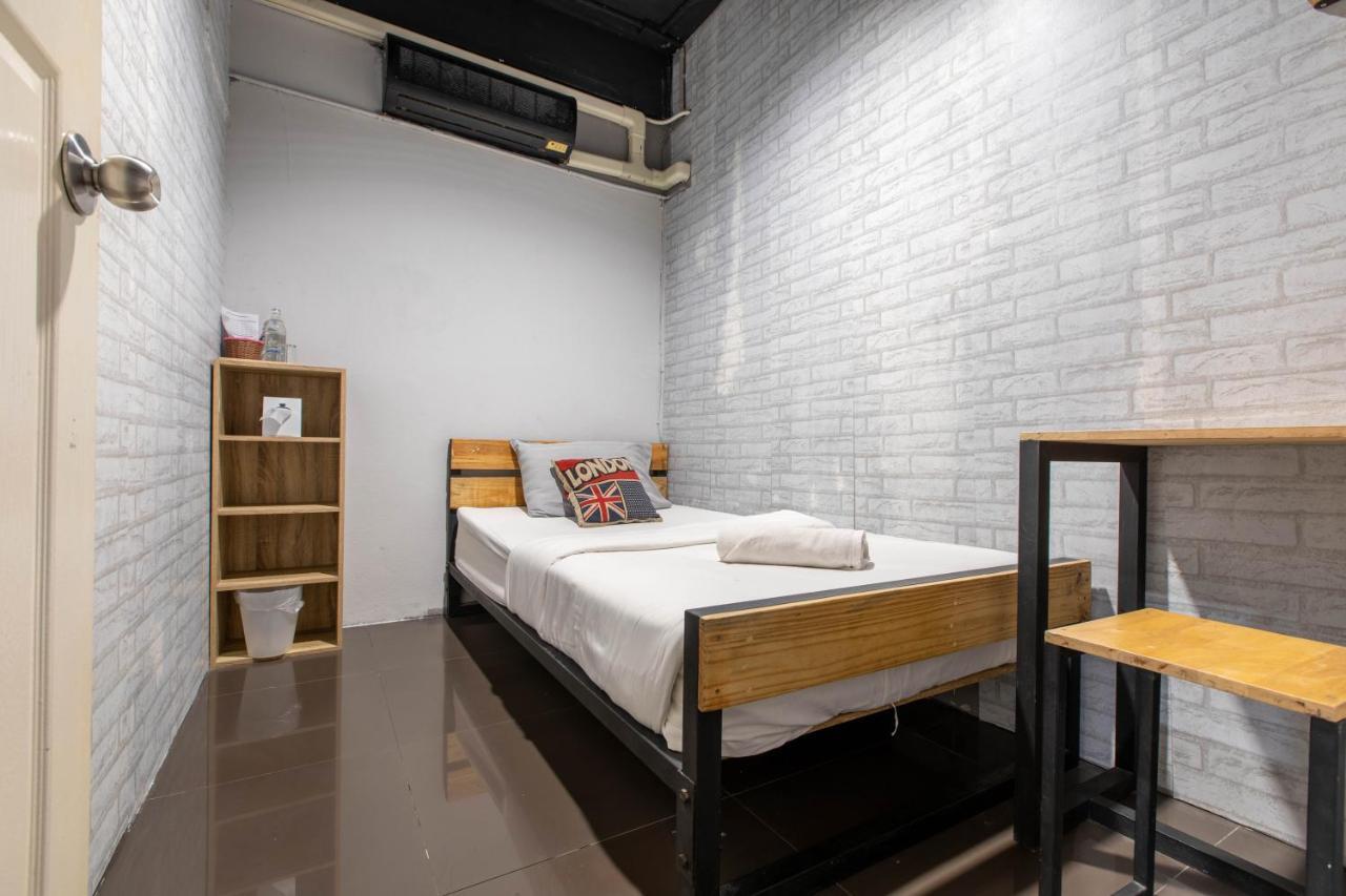 La Belle Nuit House Vandrerhjem Chiang Mai Eksteriør bilde